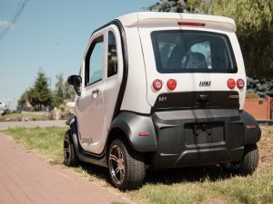 SAMOCHÓD ELEKTRYCZNY SARINI M1 LUQI 3000W 72AH100AH LiMPO4 kolor biały