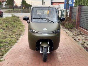 MINI SAMOCHÓD SARINI TITO Y LIMITED EDITION 3-kołowy 2000W 52AH KOLOR OLIWKOWY