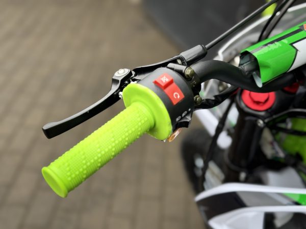 CROSS 140CM3 INFERNO 67 KOŁA 19/16 E-START rozruch elektryczny SKRZYNIA MANUALNA KOLOR ZIELONY - obrazek 8