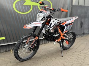 CROSS 140CM3 INFERNO 67 KOŁA 19/16 E-START rozruch elektryczny SKRZYNIA MANUALNA KOLOR POMARAŃCZOWY