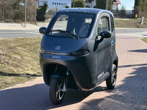 MINI SAMOCHÓD SARINI TITO H Z GENERATOREM 3-kołowy 2000W 65AH KOLOR SZARY