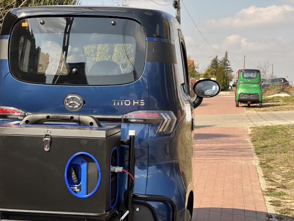 MINI SAMOCHÓD SARINI TITO HS HYBRYDOWY 3-kołowy 3000W 65AH KOLOR NIEBIESKO-CZARNY - obrazek 2