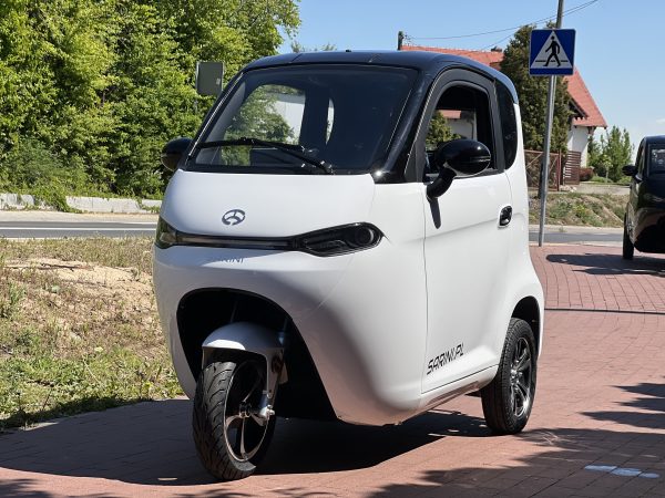 MINI SAMOCHÓD SARINI TITO HS HYBRYDOWY 3-kołowy 3000W 65AH KOLOR BIAŁO-CZARNY - obrazek 2