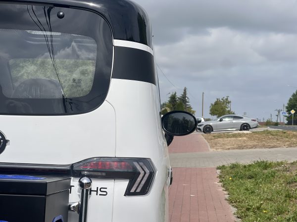 MINI SAMOCHÓD SARINI TITO HS HYBRYDOWY 3-kołowy 3000W 65AH KOLOR BIAŁO-CZARNY - obrazek 6