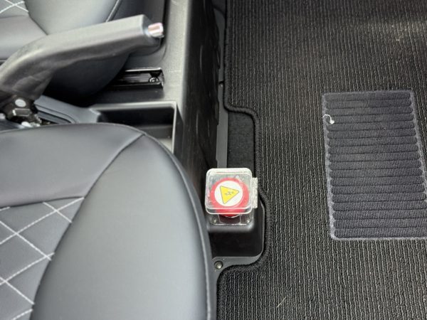 SAMOCHÓD ELEKTRYCZNY SARINI M1 LUQI EV400 PLUS 5000W 72V112AH LiMPO4 kolor SZARY - obrazek 7