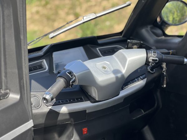 MINI SAMOCHÓD SARINI TITO 2 H+ HYBRYDOWY 3-kołowy 1500W 80AH KOLOR CZERWONY - obrazek 8